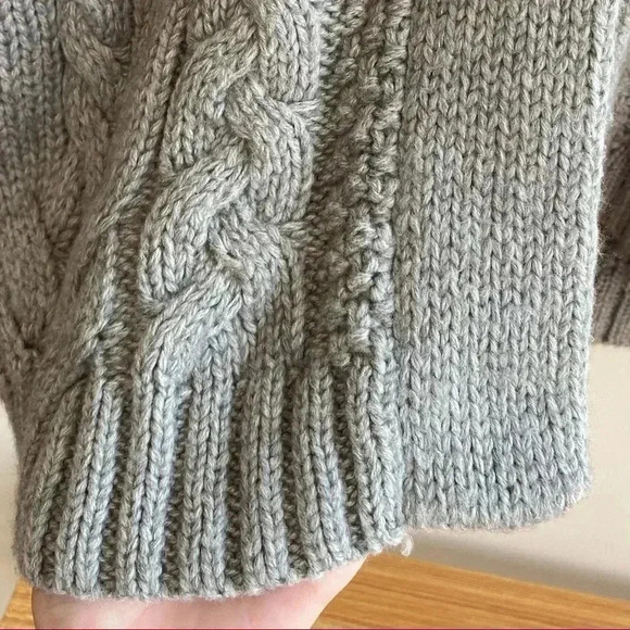 NORDSTROM Oversized Chunky Knit Faux Fur Collar Sweater, Sweater Cape, OS - Picture 6 of 12